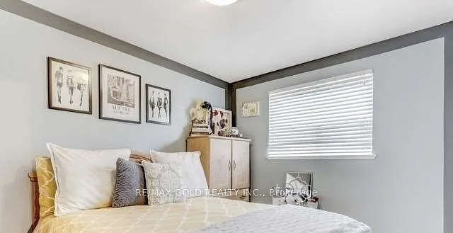 6 Monaco Ct — Photo 15