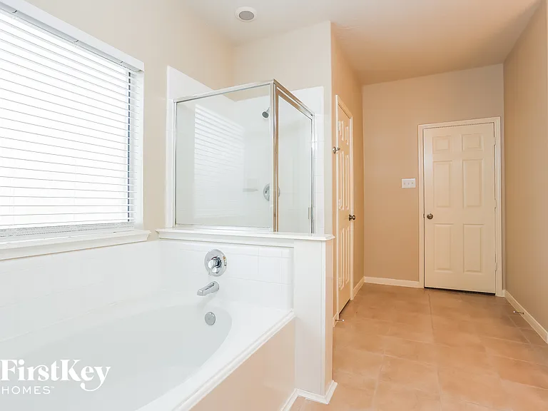 18210 Olive Tree Ct — Photo 11