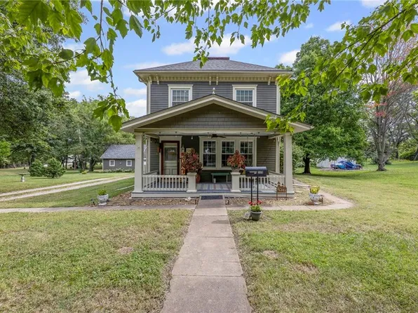 339 S Cherry St, Ottawa, KS 66067