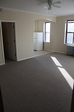 5th image of 6731 S Jeffery Blvd APT 302