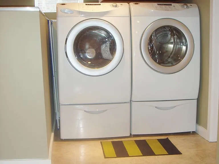 280 E 1700 S — Photo 10
