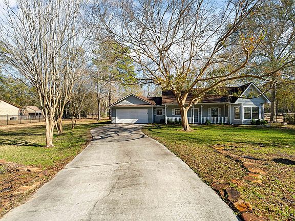 3rd image of 28911 Commons Oaks Dr