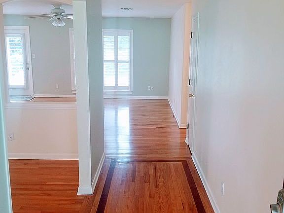 4th image of 1303 Leewood Dr