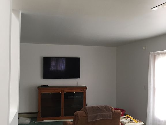 4th image of 136 California Pl S