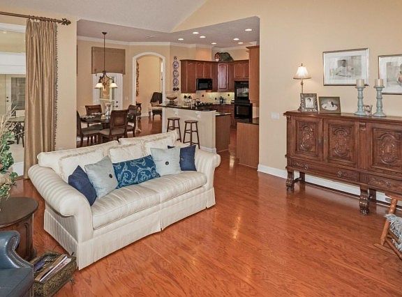 5th image of 160 Woodlands Creek Dr