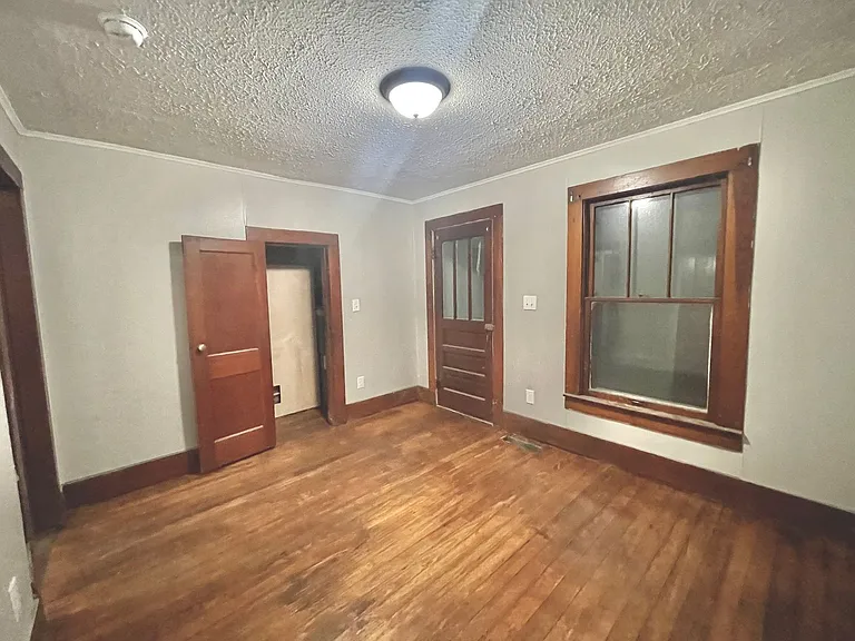 1011 Jones St — Photo 6