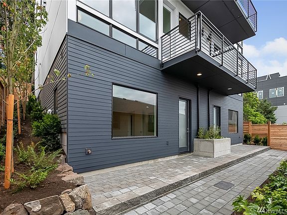 2nd image of 2614 14th Ave W