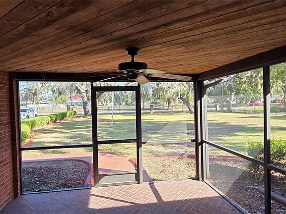 4th image of 1702 S Miller Rd