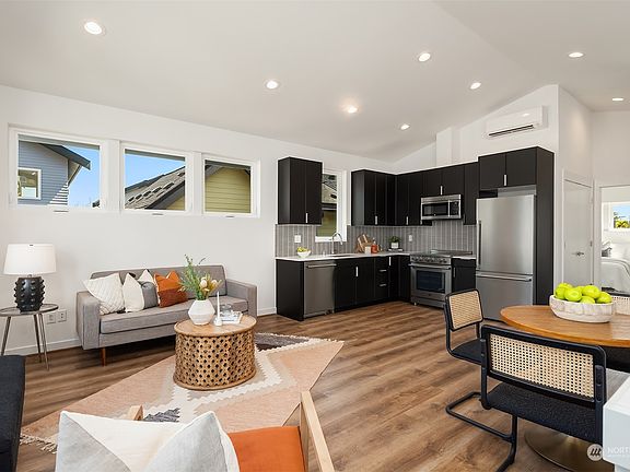 4th image of 5543 S Morgan Street #C