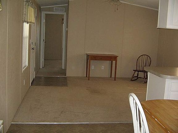 5th image of 11 Lake Griffin Dr