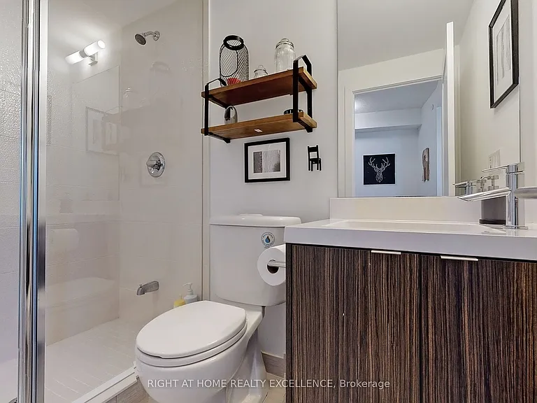 10 York St #2203 — Photo 28