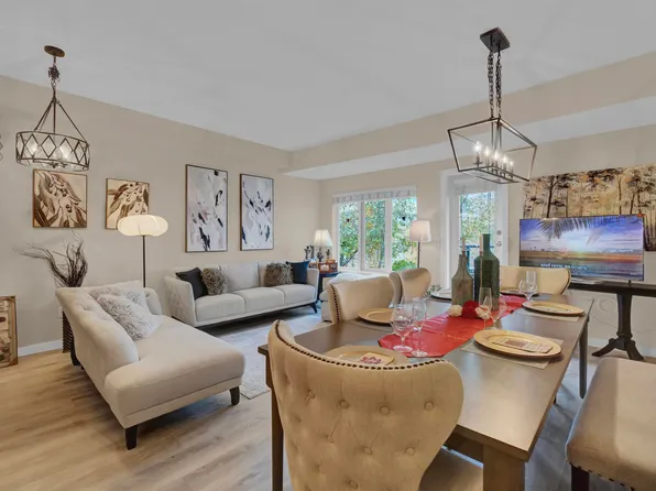 160 Shoreline Cir #111, Pt Moody, BC V3H 0B2