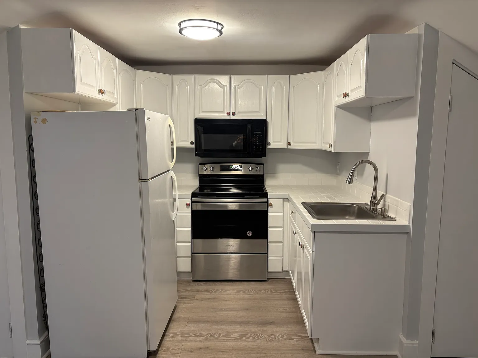 1 bed, 900 sqft, $2,500 — Photo 3