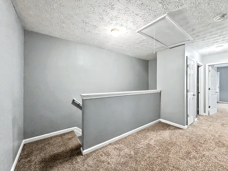 2492 Emma Way — Photo 13