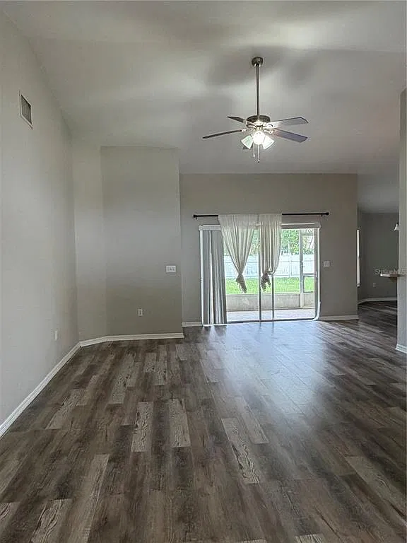 4 bed, 2.0 bath, 1859 sqft, $2,300 — Photo 2