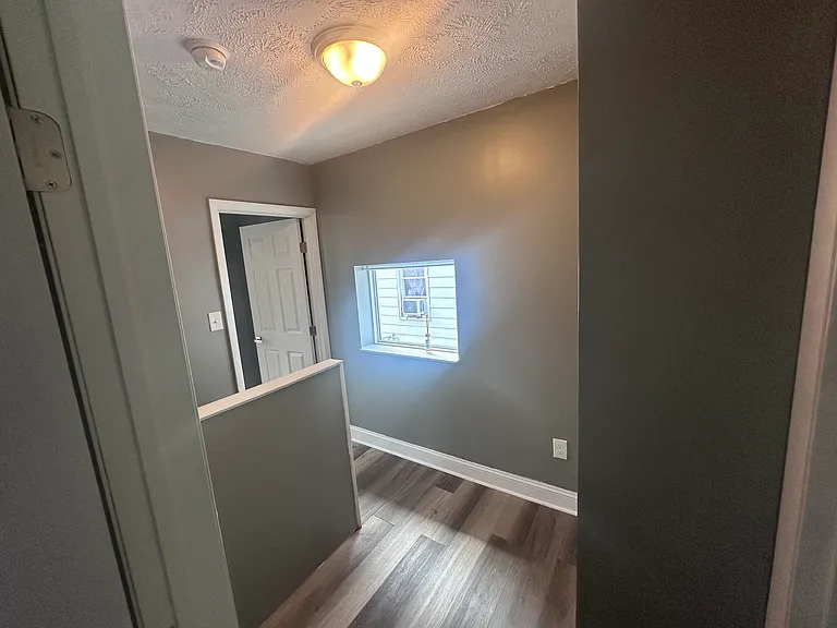 416 5th Ave — Photo 8