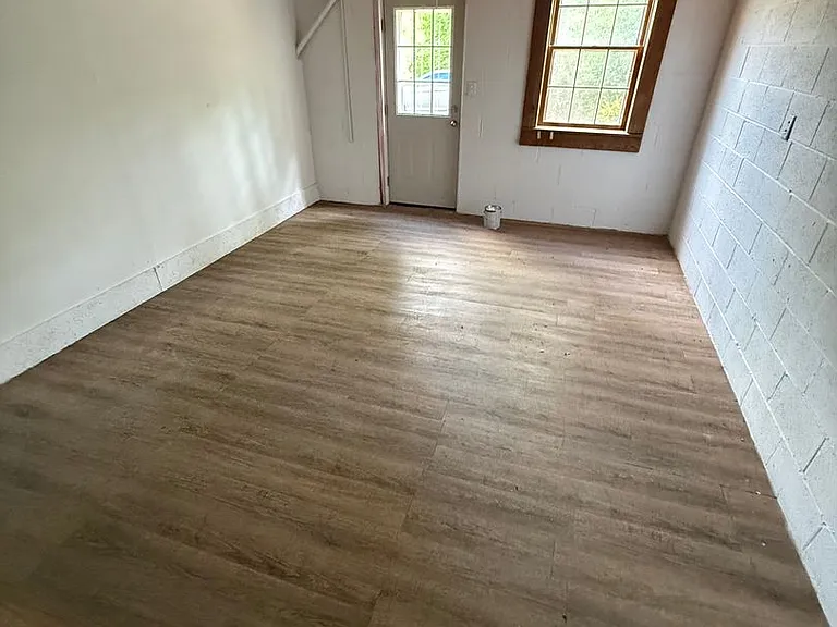 114 Payne Springs Rd — Photo 15