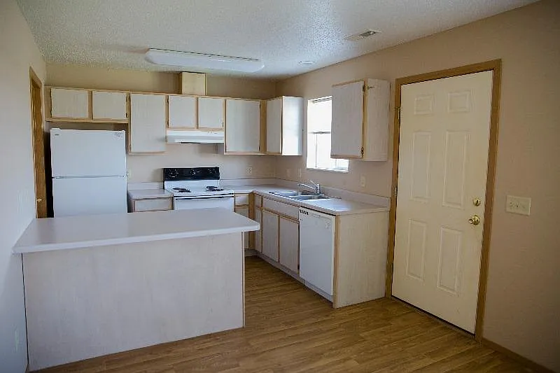 RoseCrest Townhomes — Photo 2