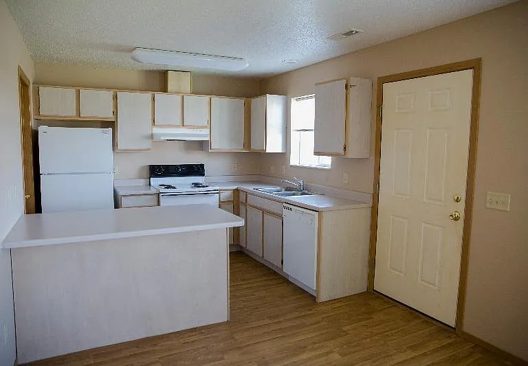 RoseCrest Townhomes — Photo 2
