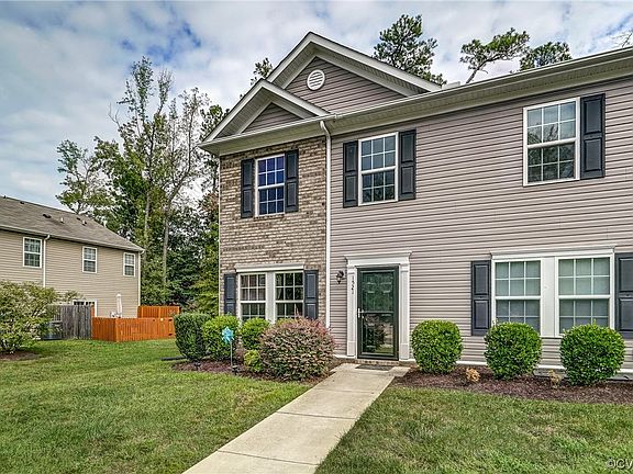 5th image of 1521 Stonewall Manor Dr