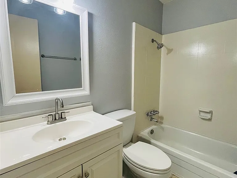 11609 Chimney Rock Rd — Photo 7