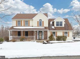 1537 Meadowview Dr, Pottstown, PA 19464