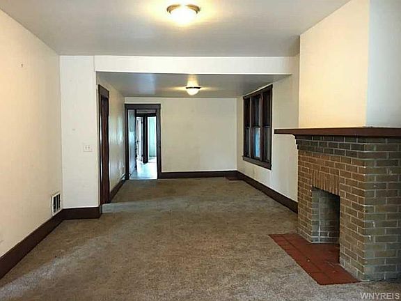 3rd image of 25 Victory Ave