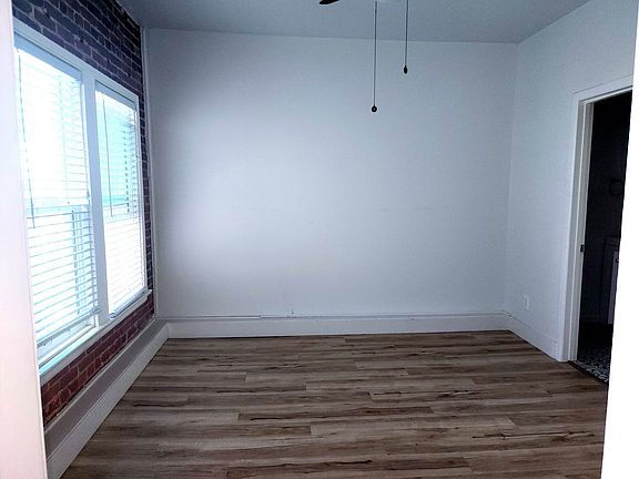 2nd image of 750 S Mariposa Ave #2B-1Ba-1100Sqft