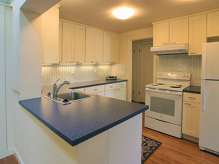 3412 NW Market St #MAIN FLOOR — Photo 10