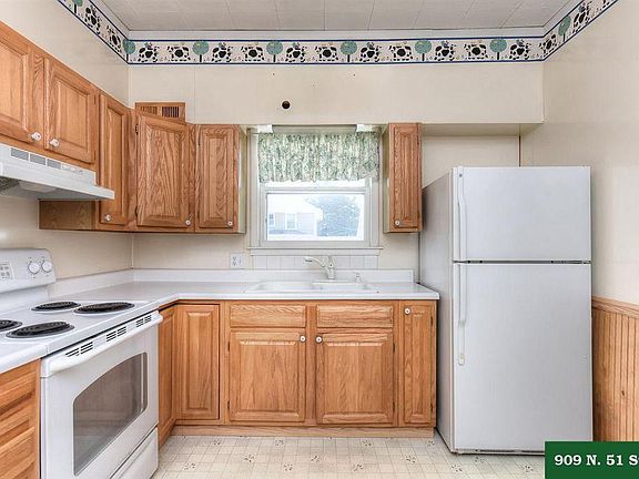 4th image of 909 N 51st St