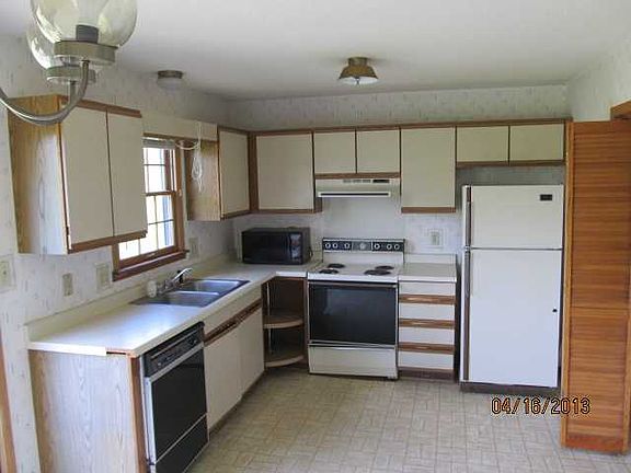 4th image of 103 Oakcrest Cir APT 1