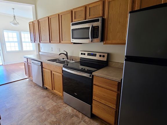 2nd image of 936 Hickman Rd APT 3