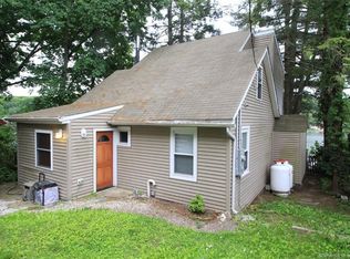 122 Lake Plymouth Blvd, Plymouth, CT 06782