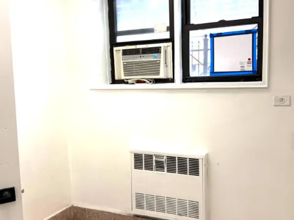 141-05 Northern Boulevard image 16 of 25