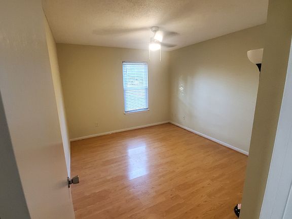 4th image of 233 Beechwood Ave