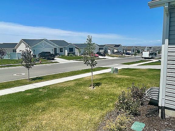 3rd image of 1167 W Wildflower Dr