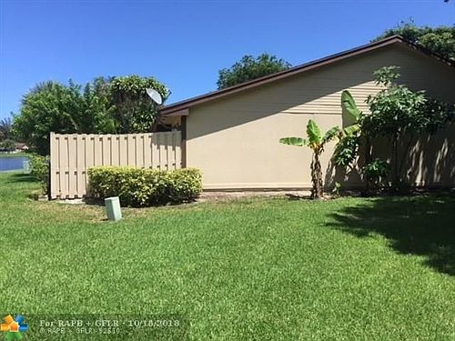 4th image of 1 Mayfair Ln #1