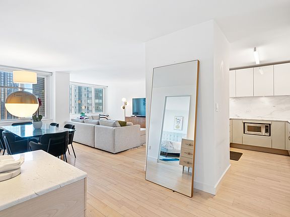 4th image of 322 W 57th St APT 49M1