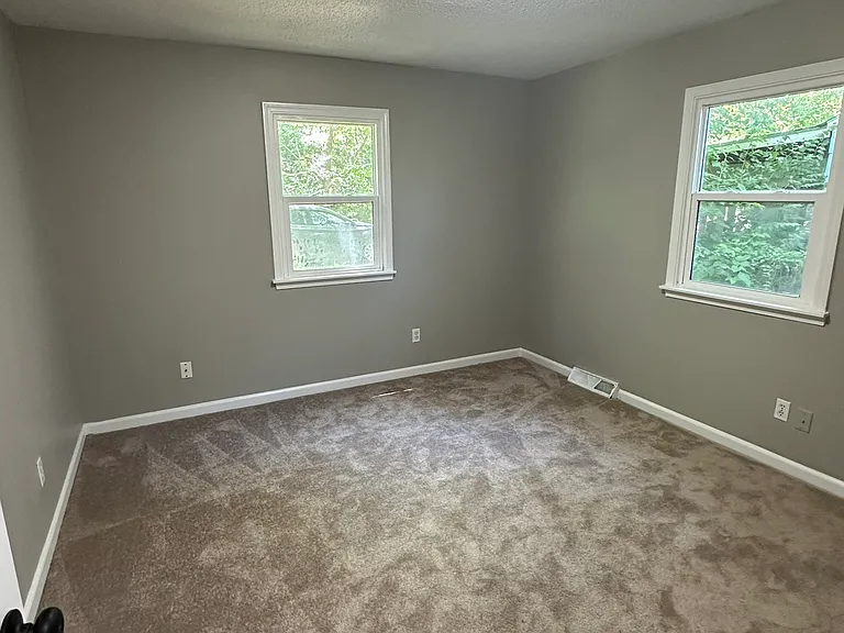 1526 Valley Rd — Photo 8