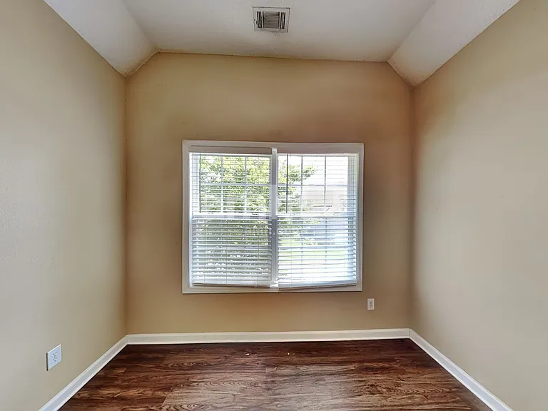 3083 Newtons Crest Cir — Photo 12