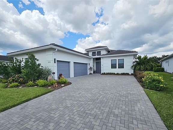 4th image of 4952 Surfside Cir