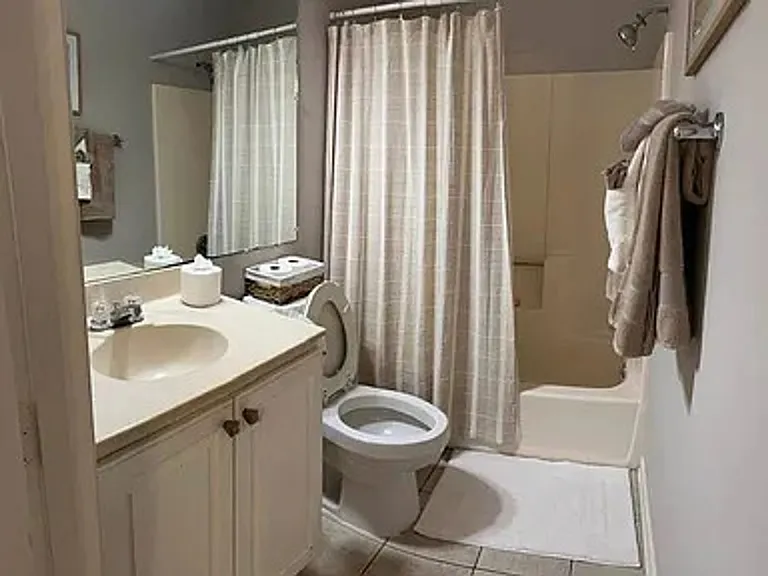 206 W Island Square Dr — Photo 10