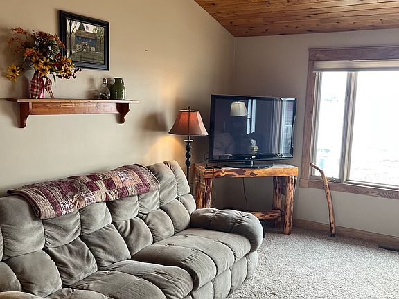 2nd image of 1202 Ludwig Ln