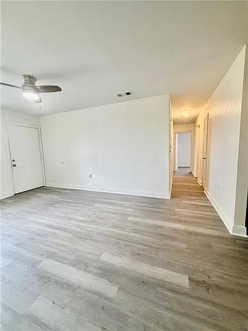 4 bed, 2.0 bath, 1250 sqft, $1,800 — Photo 3