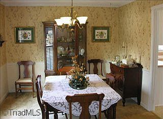 3rd image of 206 Village Ln