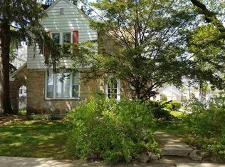 1027 Elmwood Ave, Fort Wayne, IN 46805