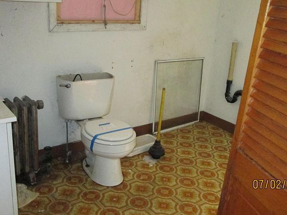 bath room 1