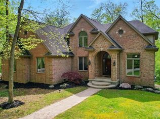 7515 Dog Leg Rd, Dayton, OH 45414