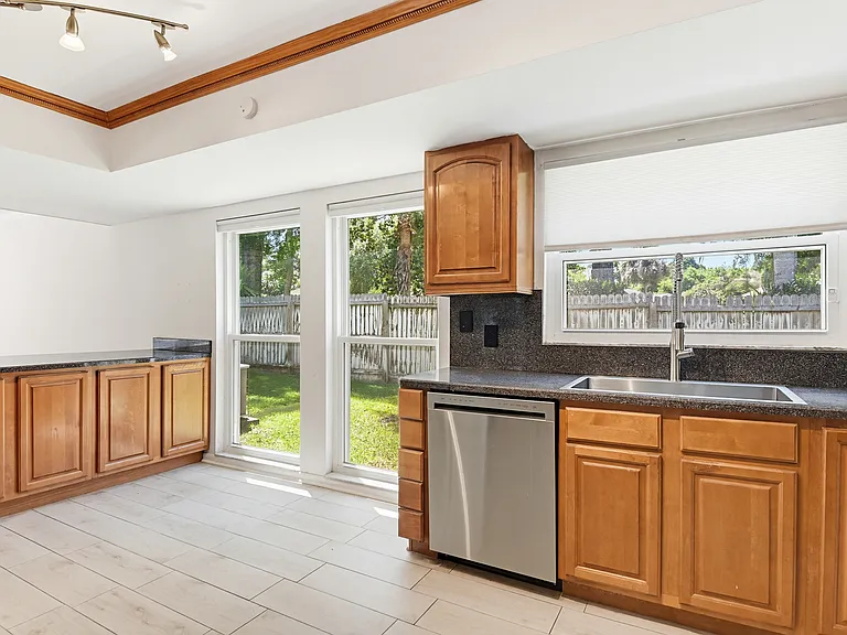 6 Baywood Dr — Photo 37