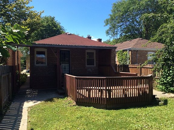 3rd image of 2754 W Farwell Ave